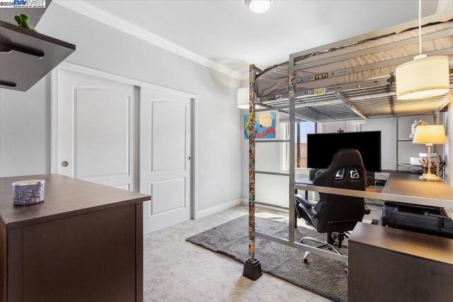 3015 E Bayshore Road #423, Redwood City CA: https://media.crmls.org/mediaz/2fb91049-5ce8-416f-9b98-a2e2cd7a7b56.jpg