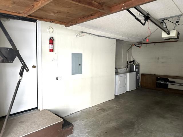 2252 Caminito Pajarito, San Diego CA: https://media.crmls.org/mediaz/2fb94603-c0cc-475b-8412-6ce868353171.jpg