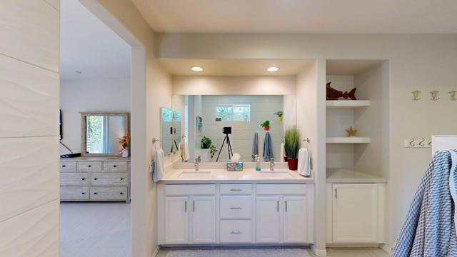 41449 Hopewell Avenue, Bermuda Dunes CA: https://media.crmls.org/mediaz/2fba0a15-9870-40cc-a487-36a1c1e99efb.jpg