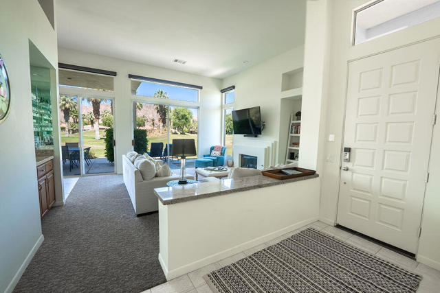 55235 Laurel, La Quinta CA: https://media.crmls.org/mediaz/2fbb4b93-2e34-4a7b-8858-129849aa12de.jpg