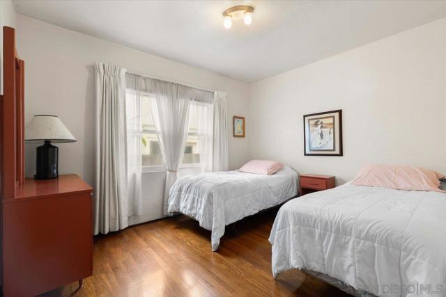 724 Ormond, San Diego CA: https://media.crmls.org/mediaz/2fbb8e95-e4fd-4b95-aed8-8a4d05edb046.jpg