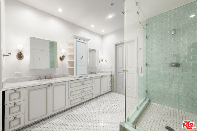 10580 Wilshire Boulevard, Los Angeles CA: https://media.crmls.org/mediaz/2fbbcda9-c635-448f-8791-7d0185c36f64.jpg