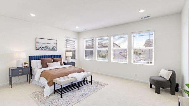 Image 17 of 52 For 2760 Shellgate Circle