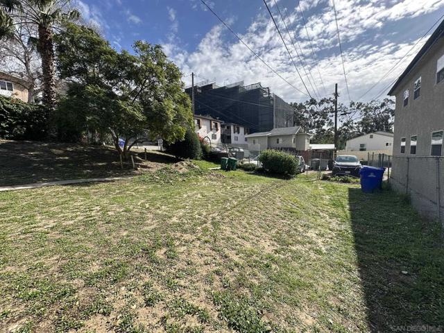 2663 67 E Street, San Diego CA: https://media.crmls.org/mediaz/2fbc442e-e27e-45ce-8e6d-31deed80b0c4.jpg