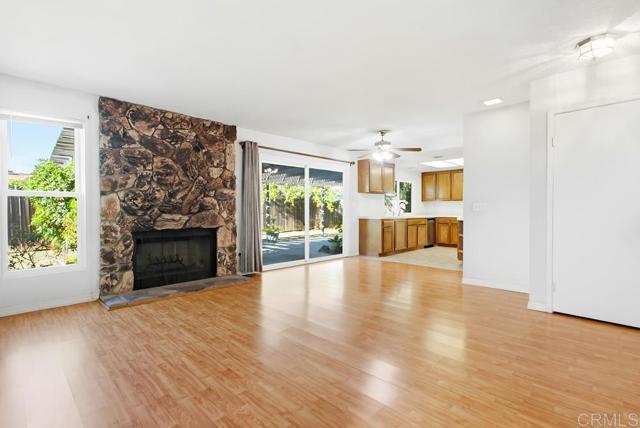 Detail Gallery Image 12 of 33 For 1237 Armstrong Cir, Escondido,  CA 92027 - 4 Beds | 2/1 Baths