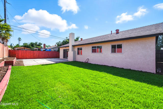 1088 Durkin Street, Camarillo CA: https://media.crmls.org/mediaz/2fbde4a0-840c-4e8f-9511-e36f18c6839a.jpg