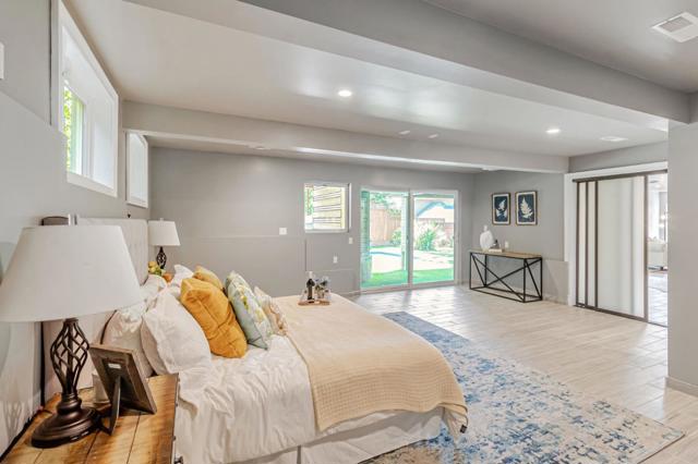 3119 Oak Knoll Drive, Redwood City CA: https://media.crmls.org/mediaz/2fbfd1da-decd-4d92-8da4-613d5ae888b0.jpg