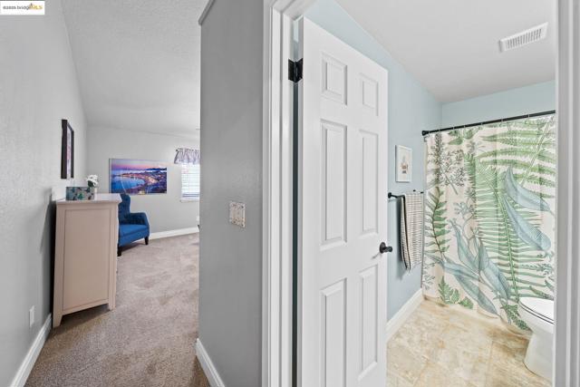2256 Camborne Dr, Modesto CA: https://media.crmls.org/mediaz/2fbffe5f-3803-4c8a-b002-4e1cd25889d2.jpg