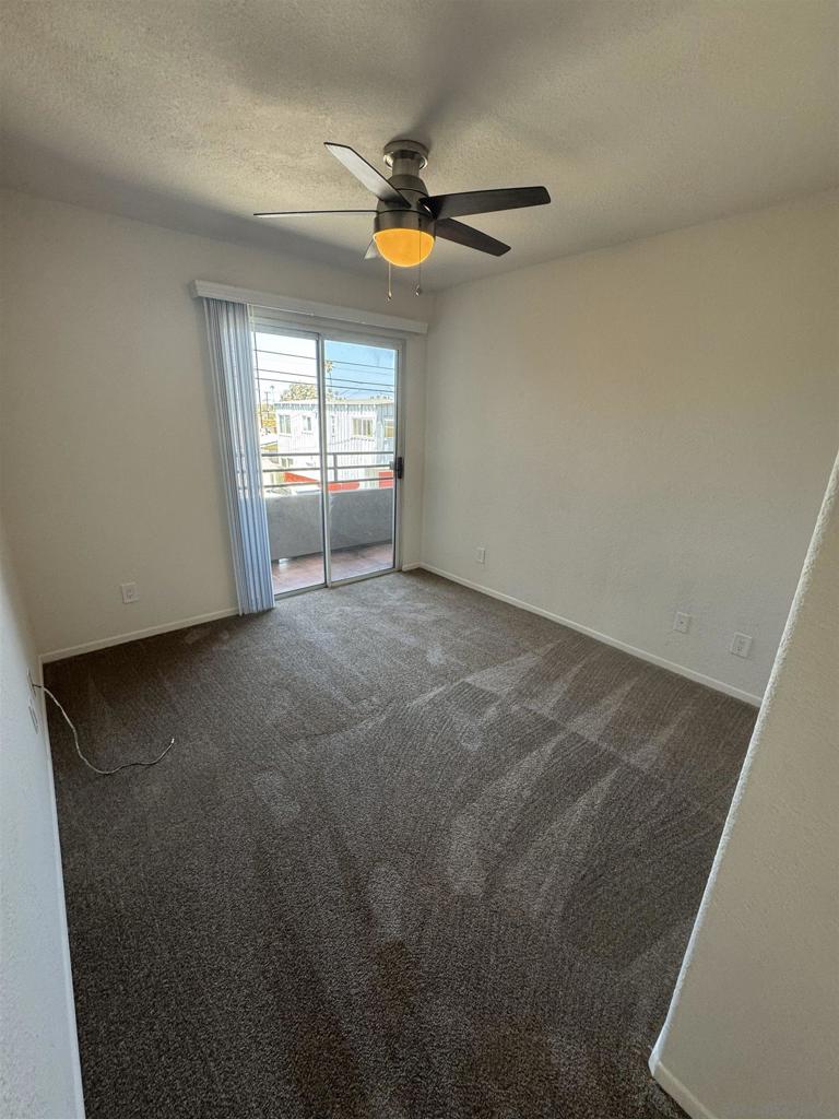 4933 Voltaire St - photo 8