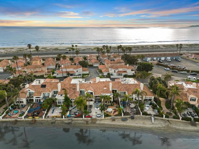 59 Tunapuna Ln, Coronado CA: https://media.crmls.org/mediaz/2fc1fc63-3fd2-48fc-8bca-ea1f252fbb97.jpg