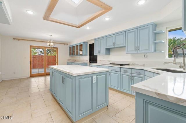 1274 Sunnycrest Avenue, Ventura CA: https://media.crmls.org/mediaz/2fc327b1-0b17-4874-910a-8fec64352293.jpg