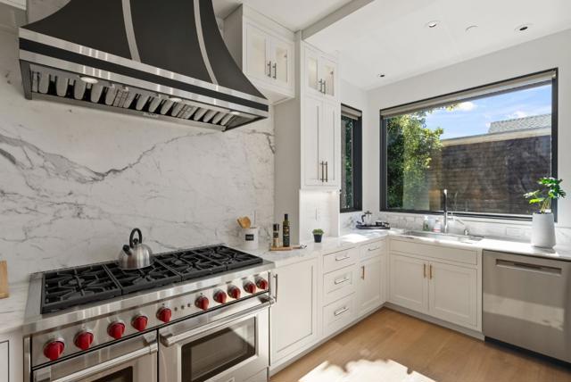 2853 Broderick Street, San Francisco CA: https://media.crmls.org/mediaz/2fc38ff5-505b-463b-b543-a6982178a175.jpg