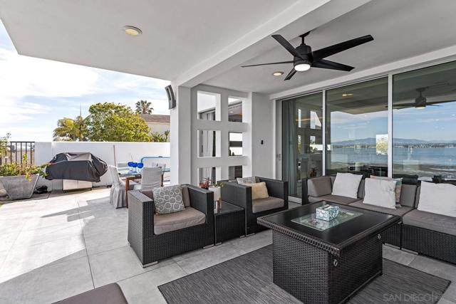 5 Spinnaker Way, Coronado CA: https://media.crmls.org/mediaz/2fc56877-6d7b-46c3-845a-7409a7c29c87.jpg
