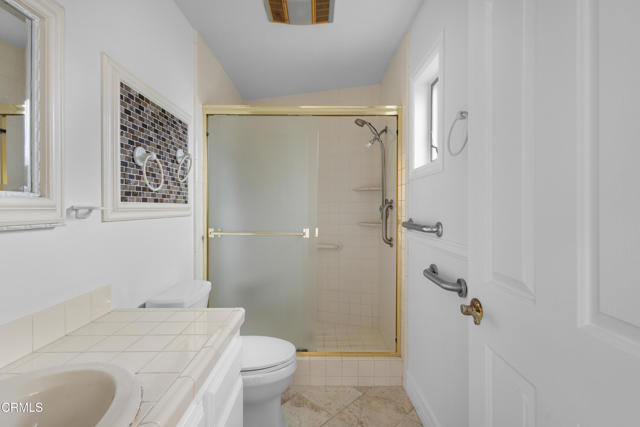 2524 Monaco Drive, Oxnard CA: https://media.crmls.org/mediaz/2fc5cda2-71cc-4953-abb9-b98c8ae102e7.jpg