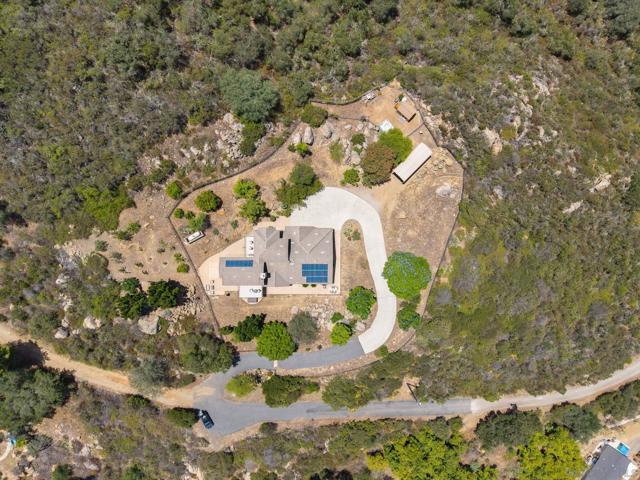 12443 Mirar De Valle, Valley Center CA: https://media.crmls.org/mediaz/2fc6518f-a383-4be6-b4c7-44641b18770b.jpg