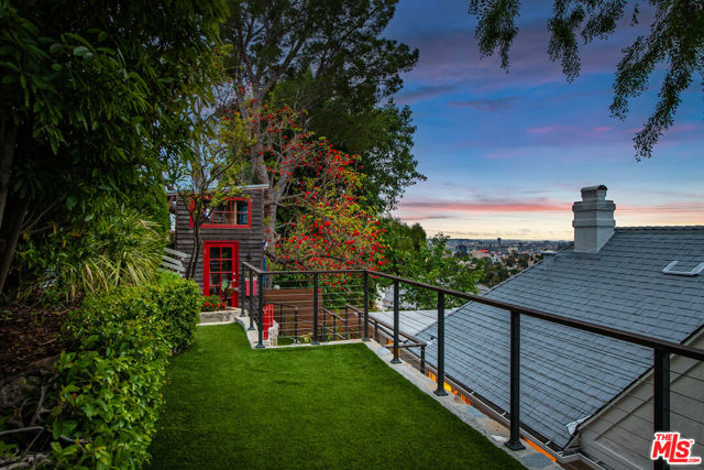 2620 Rutherford Drive, Los Angeles CA: https://media.crmls.org/mediaz/2fc6c9db-c7f1-49a9-bdc6-cdd904f063e2.jpg
