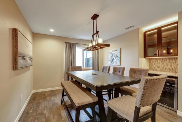 2002 Mendocino Blvd, San Diego CA: https://media.crmls.org/mediaz/2fc7397f-44b8-48ae-8804-8135a8228a48.jpg