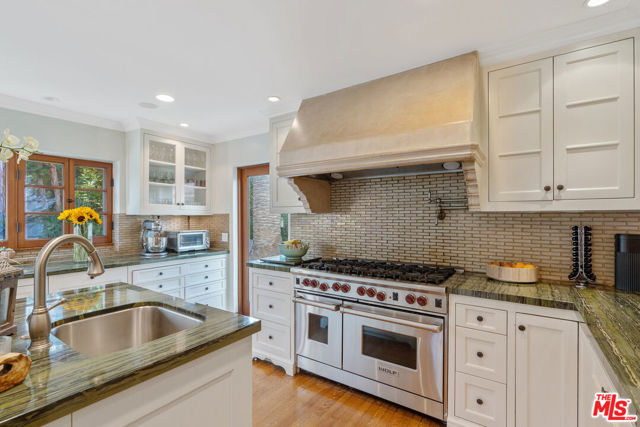 221 S Beverly Glen Boulevard, Los Angeles CA: https://media.crmls.org/mediaz/2fc78472-a678-4424-b794-c0ae93832d49.jpg