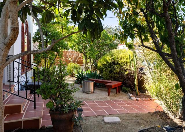 3077 Landis St, San Diego CA: https://media.crmls.org/mediaz/2fc989c2-352a-48ef-a3dc-c86660190ef9.jpg