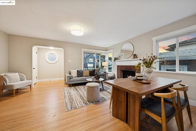 1417 Richmond St, El Cerrito CA: https://media.crmls.org/mediaz/2fca6adc-6183-4c23-8361-30979946435a.jpg