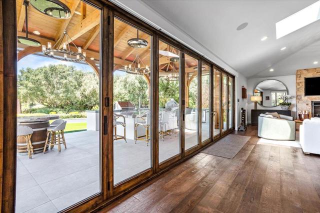 25926 Puerta Del Cajon, Monterey CA: https://media.crmls.org/mediaz/2fcaadcf-5fdd-4288-9626-0c1df5abfa63.jpg