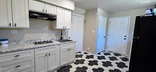 4141 Willow Trail, Frazier Park CA: https://media.crmls.org/mediaz/2fcaeb59-0786-40f9-8047-392a97e622c0.jpg