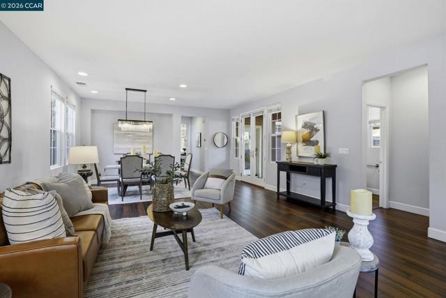 Image 4 of 43 For 5244 Montecito Dr