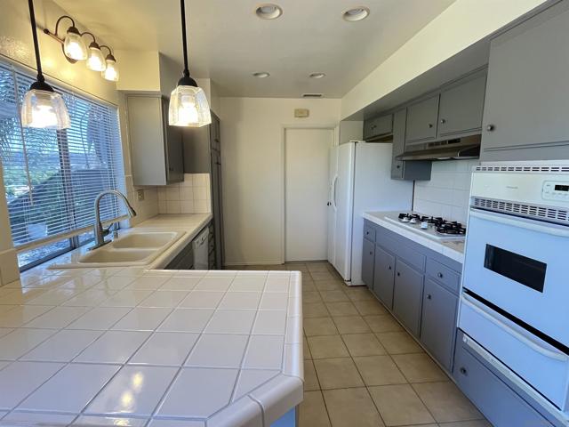 13343 Tarascan, Poway CA: https://media.crmls.org/mediaz/2fcb0d63-5927-4103-a0f7-6814e92d3f32.jpg