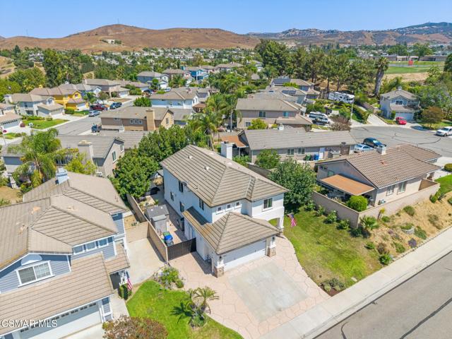 2758 Briarpatch Drive, Simi Valley CA: https://media.crmls.org/mediaz/2fcb132e-a2f6-40b4-912e-d96261acbc63.jpg