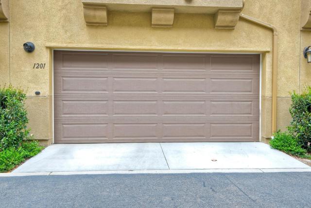 1201 Via Lucero, Oceanside CA: https://media.crmls.org/mediaz/2fcb45a5-928b-4968-b9d6-e385f7415c68.jpg