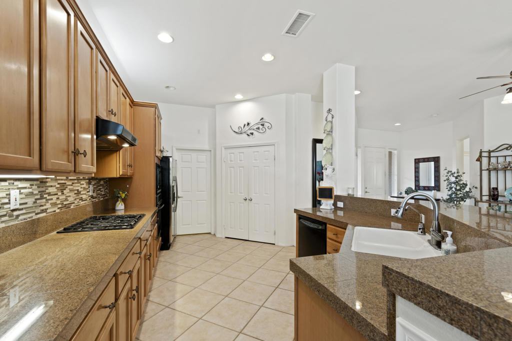 MLS #219135401DA image #9