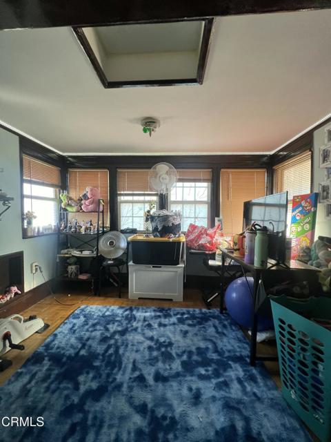 1324 Volney Drive, Los Angeles CA: https://media.crmls.org/mediaz/2fcc399a-5841-4a4f-bc88-988177766a7a.jpg