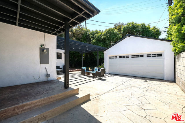 11415 Mcdonald Street, Culver City CA: https://media.crmls.org/mediaz/2fccc596-8e0f-4155-8356-1798591328a8.jpg