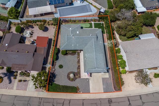 12466 Senda Rd, San Diego CA: https://media.crmls.org/mediaz/2fcccd3a-d610-47da-bd25-20ba0e7f1fbe.jpg