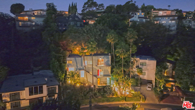 3625 Lowry Road, Los Angeles CA: https://media.crmls.org/mediaz/2fcd8895-fc88-4312-93c9-47fbe5594aa7.jpg