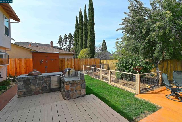 5091 Saint Celestine Ct, Concord CA: https://media.crmls.org/mediaz/2fcdb8d7-b668-4d32-a390-dca4062f98be.jpg