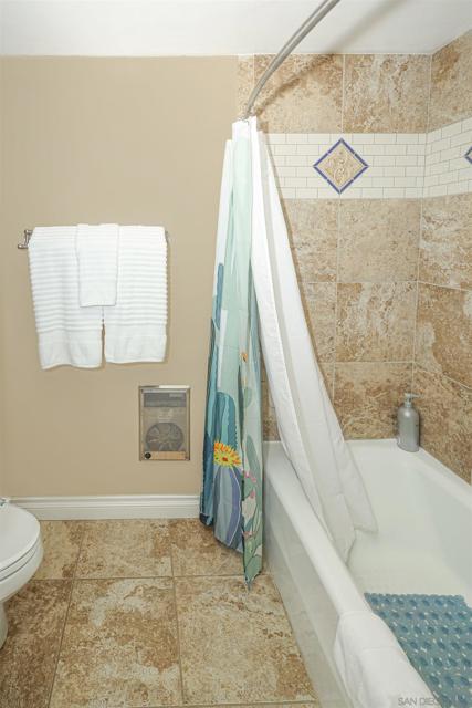 2003 Costa Del Mar Rd, Carlsbad CA: https://media.crmls.org/mediaz/2fcee369-2c07-410f-9b83-d9e65470d8be.jpg