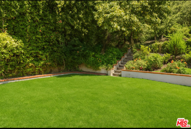 Drew Fenton | 1060 Chantilly Road Los Angeles CA | MLS: 7138387