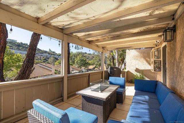 5611 Adobe Falls Rd, San Diego CA: https://media.crmls.org/mediaz/2fcf7ecf-e490-4d3c-8eb7-380b03455593.jpg