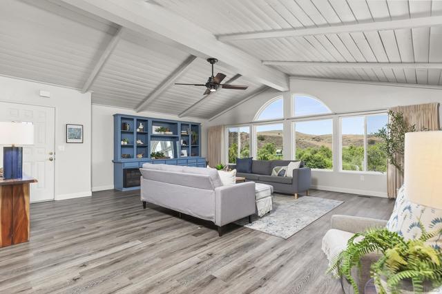 5188 Weymouth Way, Oceanside CA: https://media.crmls.org/mediaz/2fcf80ff-c5b9-4598-92c7-f7063809f29f.jpg
