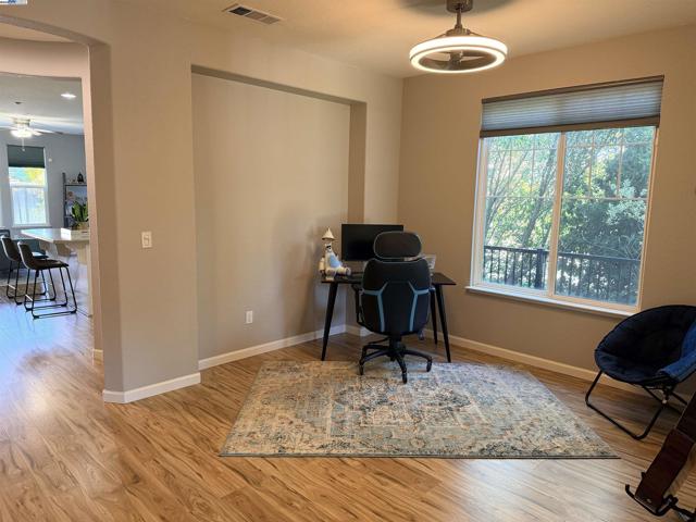 1611 Marina, Brentwood CA: https://media.crmls.org/mediaz/2fcf8e7e-69aa-4b0c-bc26-38b86e70594d.jpg