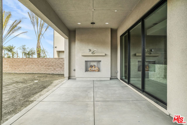 11848 N Hillsborough Lane, Porter Ranch CA: https://media.crmls.org/mediaz/2fd01089-0e6c-4291-b707-f97100348597.jpg