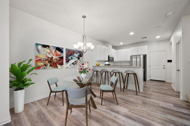 1718 Santa Ivy Ave, Chula Vista CA: https://media.crmls.org/mediaz/2fd14bfc-8ec6-403e-8e6f-5a7d3c18d53f.jpg
