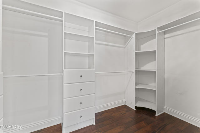 186 Parkside Drive, Simi Valley CA: https://media.crmls.org/mediaz/2fd15bd3-0864-4dc6-9740-11b66330d9fe.jpg