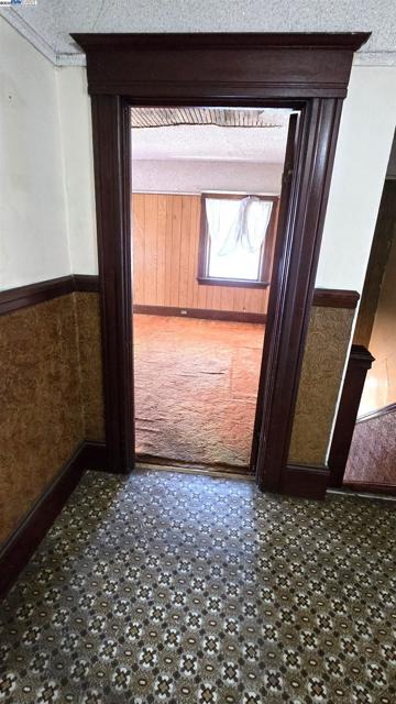 3020 E. 19th st, Oakland CA: https://media.crmls.org/mediaz/2fd2670f-728a-4ad5-a538-0d5127c1eda3.jpg