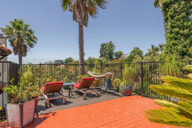 4732 Iroquois Ave, San Diego CA: https://media.crmls.org/mediaz/2fd3b9de-caf5-40d9-9649-9d8fb89e1264.jpg