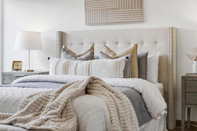 Image 22 of 65 For 3909 Middlefield Road F