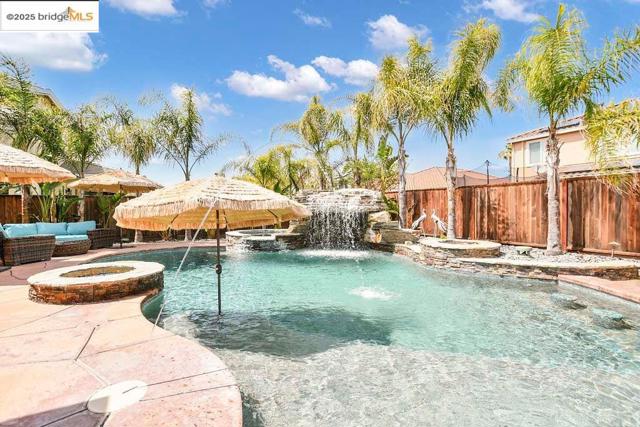 8065 Westport Circle, Discovery Bay CA: https://media.crmls.org/mediaz/2fd42b55-b046-4baa-a958-d9c5ef00c77b.jpg