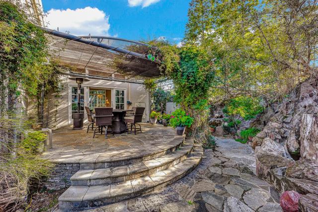 8451 Goldenrod Circle, Gilroy CA: https://media.crmls.org/mediaz/2fd706ce-fe3f-4aff-aa31-5899318b25fb.jpg