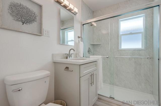 3286 88 Bayside Walk, San Diego CA: https://media.crmls.org/mediaz/2fd72f25-1c7f-4415-a583-193edb61303c.jpg
